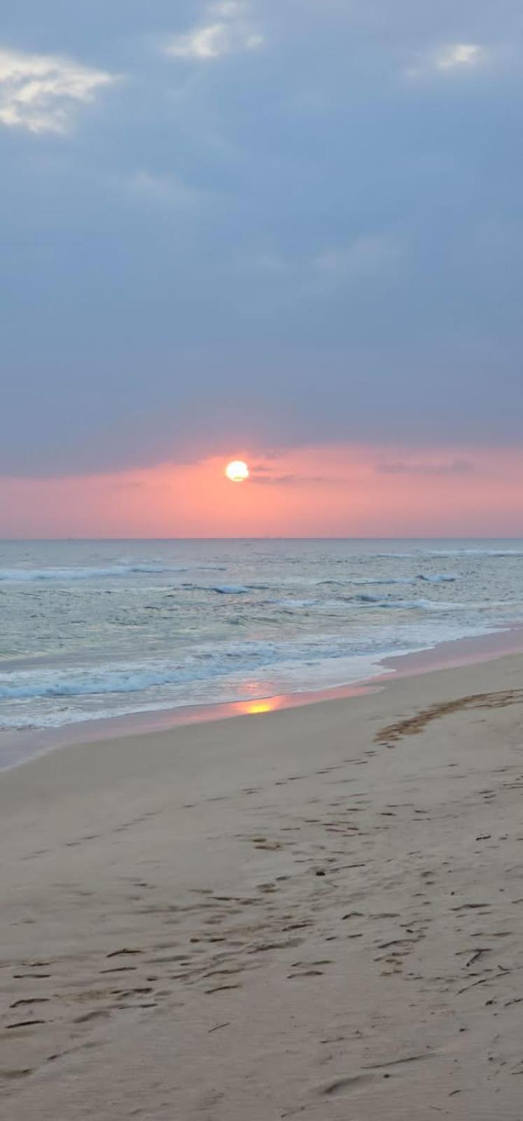 White Surfing Beach Resort อูนาวาตูนา ภายนอก รูปภาพ