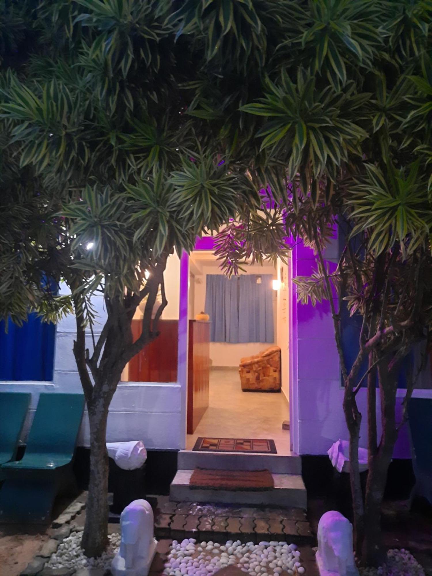 White Surfing Beach Resort อูนาวาตูนา ภายนอก รูปภาพ