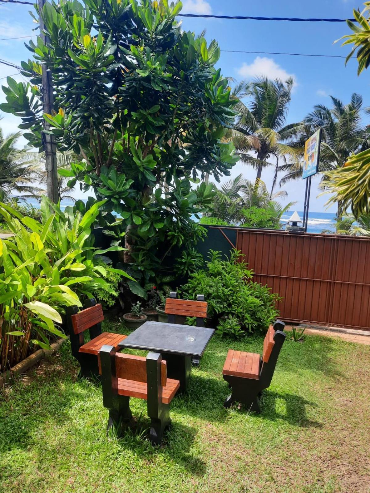 White Surfing Beach Resort อูนาวาตูนา ภายนอก รูปภาพ
